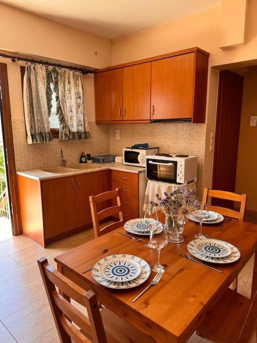Family Woodland Oasis Vipgreece Lägenhet Kírinthos Exteriör bild